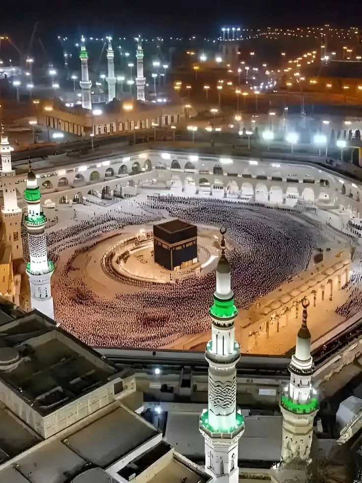 Différence entre Omra et Hajj : quel pèlerinage choisir en 2025 ?